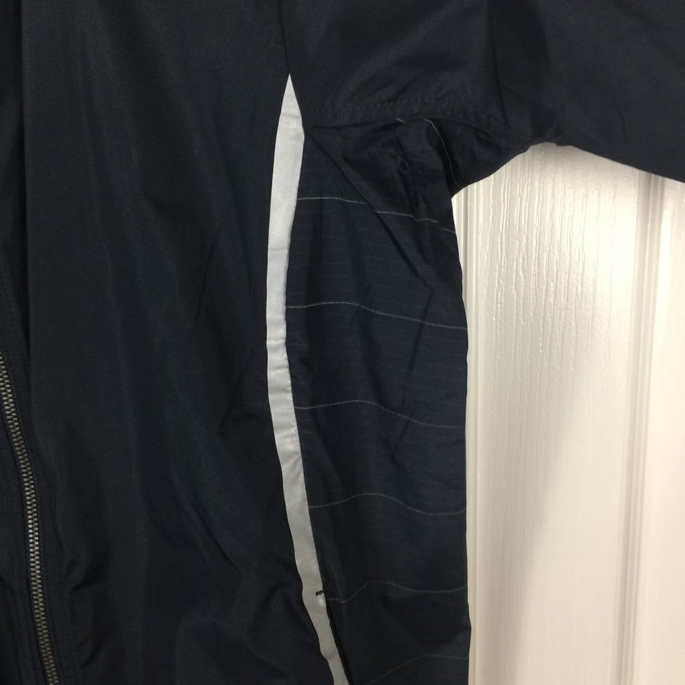 Athleta Medium Reflective Run On Windbreaker - image 6